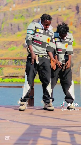 #creatorsearchinsights Two Perlee new D.C tag your favourite dancers🇱🇷🇱🇷🇱🇷🇱🇷 to the world @B1F_Studios ❤️❤️ #foryou #foryoupage #viral #fyp #viralvideo #tiktokrend #videotrend #dance #liberia