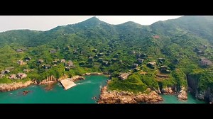 190K views · 1.2K reactions | here’s the official video of ‘falling rain and light’ from ‘everything was beautiful and nothing hurt’. the video concept is simple; a world after people. it’s not that i don’t like people, but it seems like we might not be around for too much longer, and sometimes that seems like it might not be such a bad thing... | Moby | Facebook