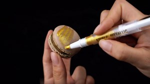 Amazon.com : Edible Glitter Paint Pen - 4 Pcs Rose Gold Silver Drawing Decorative Color for Fondant Cake, Cookies, Macarons, Gumpaste, Icing, Easter Eggs, candy, DIY Baking. : Grocery & Gourmet Food