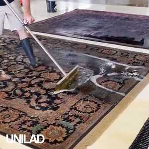 Watching these guys clean rugs and carpets is SO satisfying! 😍👌 Oriental Rug Cleaning Indianapolis | UNILAD