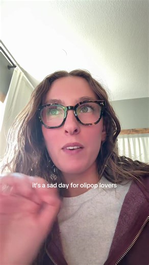 what the heck Olipop!!! These used to be my go-to 🥲 I know everything in moderation but I’m sad about this!! also don’t mind how dirty my computer screen is lol #naturalflavors #wholefoods #olipop