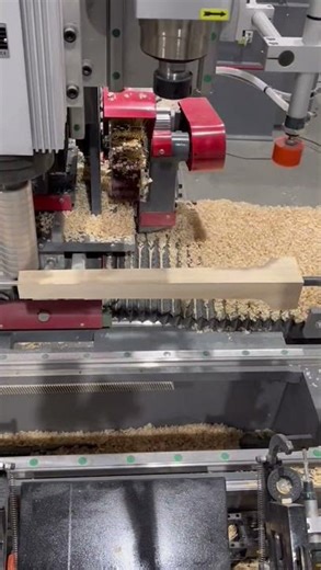 Multi functional automatic feeding CNC wood lathe for automatic milling of wooden table legs! #cnc
