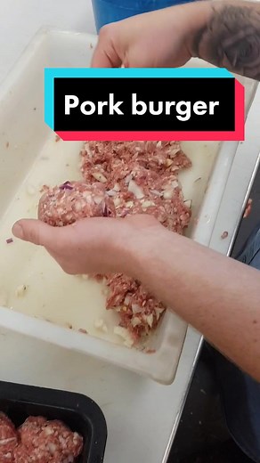Pork burger #butchertiktok #food #meattok #butchering #carnivore #butcher #notveganfriendly #meatman #meat #pig