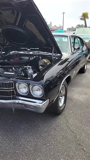 11 reactions | 1970 Chevelle SS454 LS6, 4-speed manual. Every detail, every line — spot on.  #MuscleCarRoyalty #ChevelleLS6 #DetailMatters | Classic American Cars | Facebook