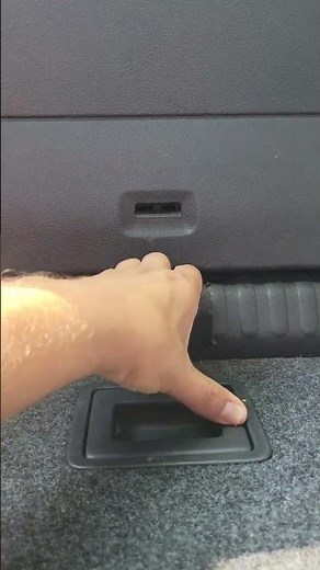 2013 Volkswagen Tiguan liftgate lock stuck. Liftgate issue.How to open lift on volkswagen tiguan.