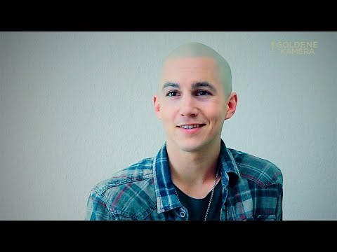 "Club of the Red Ribbons" star Tim Oliver Schultz in an interview