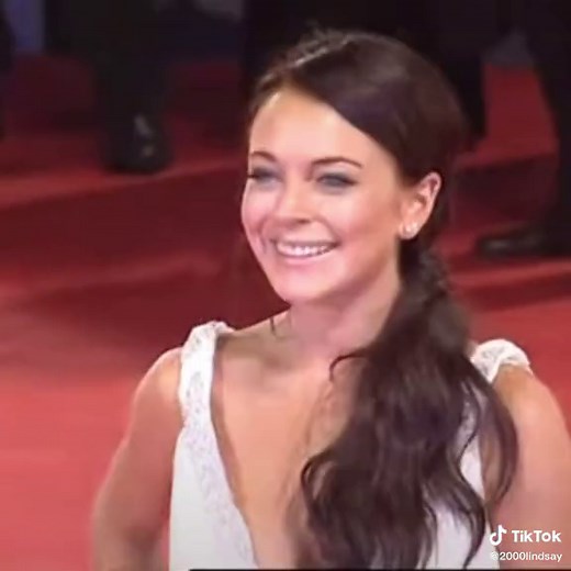 📸🤘🏼#lindsaylohan #xyzbca #2000s #00s #viral #famous #fashion #fyp #meangirls #foryoupage