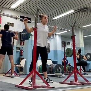30K views · 1.7K reactions | 15kg-75kg Power Snatch Balance+Overhead squat by @martina_bomben #powersnatch #snatchbalance #speed #strength #technique #training #wolfpackweightlifting #Weightlifting | Wolfpack weightlifting | Facebook