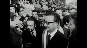 倉悠貴が案内する伝説的ドキュメンタリー予告編！映画『最初の年：民意が生んだ、社会主義アジェンデ政権』6分越えの特別版予告編