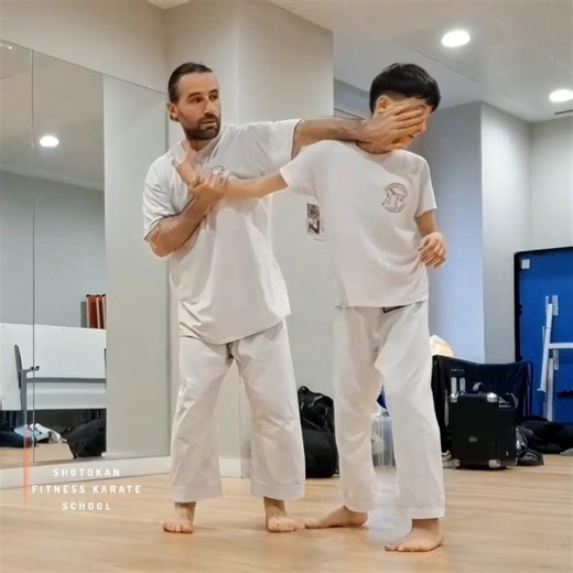Karate (knife hand block) application - easy to learn - Oss 👊