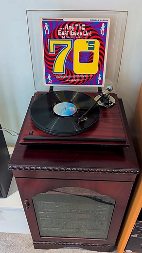 Tavares ~ DON'T TAKE AWAY THE MUSIC HAPPY HEAVENLY BIRTHDAY⋆⭒˚｡⋆🎙️🎶 😇🕊💫☁️🌈🙏 Arthur “Pooch” Tavares (12 Nov 1942 - 15 Apr 2024) was the lead singer for Grammy Awards-winning R&B group #TAVARES, known for “Heaven Must Be Missing an Angel” and “More Than a Woman” from the “Saturday Night Fever” soundtrack. Tavares (also known as The Tavares Brothers) is an American R&B, funk, and soul music group, composed of five Cape Verdean-American brothers. Born and raised in Providence, Rhode Island, t