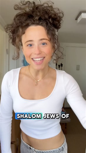 Jacqueline Spiegel on Instagram: "Shalom @jews_of_ny ! Let’s make KREMBO kosher for Passover! This Israeli cookie just explodes in your mouth and must be at your Seder Table! Comment “recipe” for my exclusive take on Krembo! #jewishandproud #jewish #dessert #love #chef #pastrychef #recipe #recipeoftheday #passover"