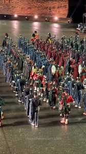 Your daily dose of bagpipes! 💪🏻😎🔥 Who’s excited to experience the incredible Royal Military Tattoo in Edinburgh in 2025? 😍 Reliving some unforgettable memories from the Military Tattoo 2023. Get ready for goosebumps! 💙🏰 #edinburghscotland #schottland #castlesofscotland #edinburghcastle #militarytattoo #bagpipes #visitedinburgh #hiddenscotland # | Rhona The Unicorn Adventures