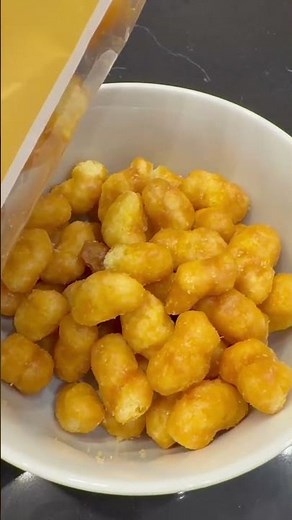 Check out these Buc-ee's Beaver Nuggets- sweet corn puffs!