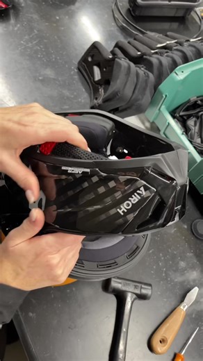 How a Full Face Helmet is Made from the Inside Out