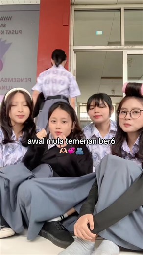 Exploring the Dynamics of Six-Friend Group Relationships