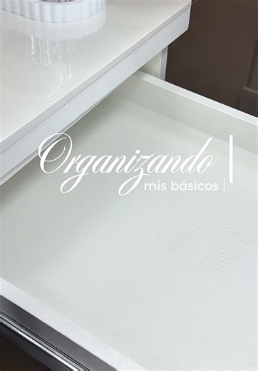 Acomodando mis básicos versión manicurista PARTE 1 💅🏼💗✨ #nails #foryoupage #uñas #nailssupplies #naildesk #naildesktour #escritoriouñas #beautystudio #nailtutorial #ASMR #organization #insumosuñas #fyp #CapCut