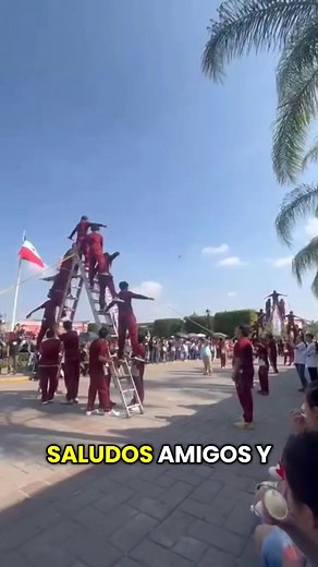 El desfile del 20 de Noviembre. CBtis 174 de Ciudad Manuel Doblado Guanajuato, México. Desfile deportivo. #desfile20denoviembre2025 #ManuelDoblado #cbtis174 #piramidesdeportivas #SaludosRaza | Alberto Jaramillo