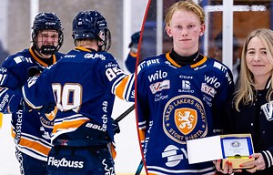 Efter succén - försöker locka över talangen: "Han är unik" - Hockeysverige
