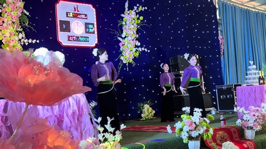 Nhóm Múa Ban Mai: Vũ Điệu Đặc Sắc Đầy Năng Lượng