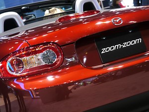 マツダのCMの “zoom zoom” ってどんな意味？ | 日刊英語ライフ