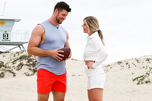 Is ‘The Bachelor’ On Tonight? Time, Streaming Info, Where To Watch ‘The Bachelor’ 2022 Live