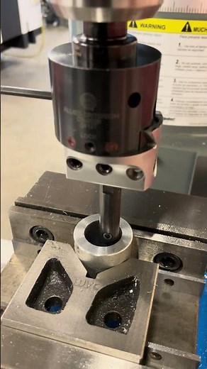 Boring head initial adjustment