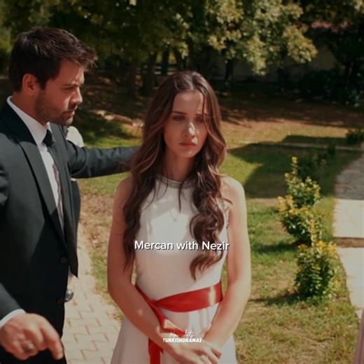 She couldn’t keep her eyes off him 😍 #arafta #ateskarahan #mercan #araftadizi #emingunenc