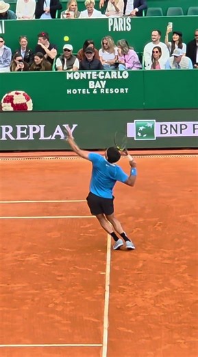 carlos alcaraz pinpoint serve 1/4 slow motion