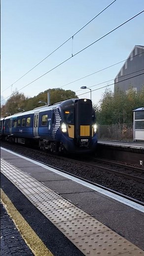 Scotrail Class 385037 and 385012 2B92 1620 Glasgow Central to Lanark at Shieldmuir #trainspotting