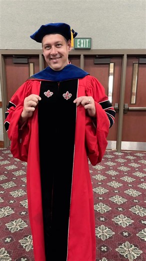 Cap and gown couture🎓 with the faculty of the University of Louisiana at Lafayette.