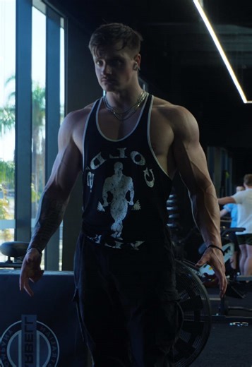 Effective Posing Tips for Gym Aesthetic