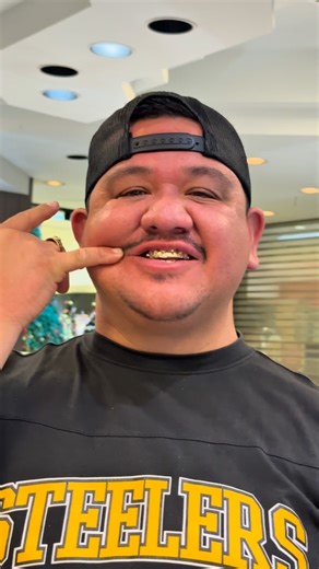 ICE HUB JEWELERS on Instagram: "💎 10K | 6 Top Grillz 💎 4 rose cuts + 2 solid — clean shine with a perfect mix of style ✨🔥 Customer is super happy and showing love with a big shoutout 🙌 📩 DM us for custom grillz 📍 Ice Hub Jewelers | West Valley Mall, Tracy #CustomGrillz #RoseCutGrillz #SolidGrillz #IceHubJewelers #TracyJewelry #BayAreaGrillz #Stockton #Manteca #Lathrop #Fremont"