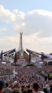 Tomorrowland has officially kicked off with Robin Schulz 😍 | EDMHouseNetwork