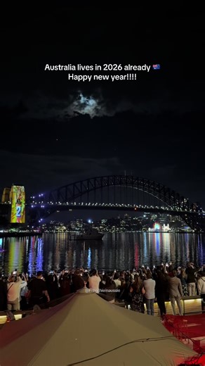 We live in the future 🤩 Did you see the « Sydney » fireworks from the bridge ??? Wow!!! Happy new year to you all Follow for more insights on Sydney nye! I’ll post some feedback. Sydney New Year’s Eve, best Sydney spots for fireworks, wait nye, Sydney nye, Sydney fireworks, Macquarie Chairs, NYE Sydney 2026, Sydney fireworks, New Year celebrations Australia, Sydney Harbour NYE, Macquarie Chairs, Mrs Macquarie’s Point, Sydney Opera House views, Sydney Harbour Bridge views, Circular Quay vantage 