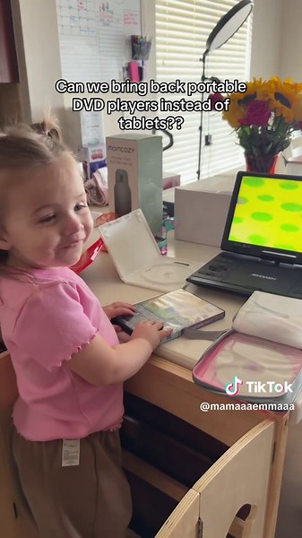 Why Portable DVD Players Are Ideal for Toddlers