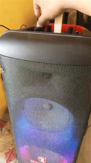 Ya está lista, lista otra bocina la cual no prendía, si tienes una con falla comunícate ahora o traela te la arreglamos,, no te quedes sin música esta 🎄 Navidad y año nuevo, además reparamos PANTALLAS, Hornos de Microondas, Ventiladores, licuadoras , batidoras, Bocinas Amplificadas etc , estamos en calle 16 num 422 col Heriberto kehoe CD MADERO, llame ya al 8331358023 estamos en Servicio | Ricardo Reyes