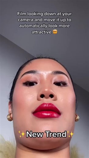 Angles & lighting change everything 📸✨ Follow @beautyloungehq for more! via ling.kt #makeuptransformation #beautylounge #beautyvibes #selflove