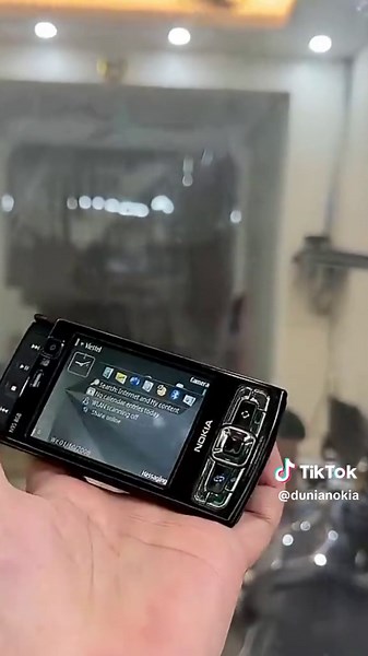 Exploring the Nokia N95 8GB: A Nostalgic Classic