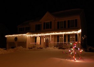 Brick Recreation Holding Holiday Home Decorating Contest