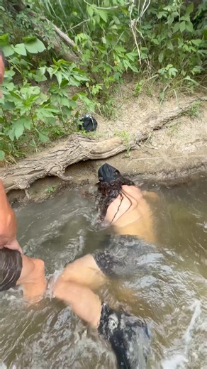 He Risked his Life to Show us What was Hiding Under the Bank and This Happened! #noodling