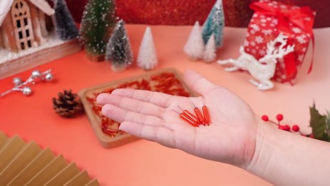 Mudder 100 Count Christmas Mini Replacement Light Bulbs Christmas Lights Incandescent Wire String Lights Replacement Bulbs for Home Xmas Indoor/Outdoor Decor Supplies(Orange,2.5V*0.1A)