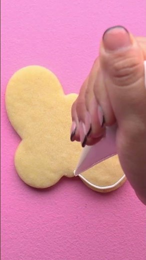 Let your taste buds take flight with these delicate butterfly cookies! 🦋✨