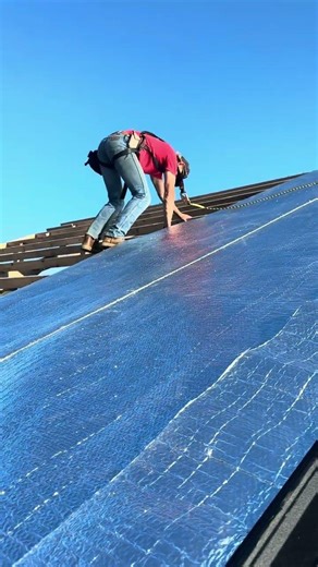I'm not sure that I'm a fan of bubble wrap after using it. Let me know if you have any tips! #roof
