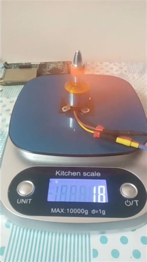 Measuring thrust with kitchen scales 💪