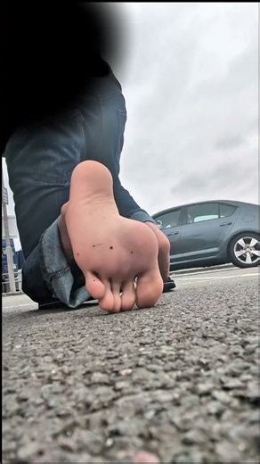 Sole show for the public #malefeet