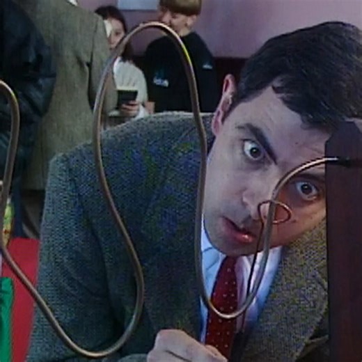 643K views · 6.5K reactions | Mr. Bean must focus all of his concentration 藍 | Mr Bean | Facebook