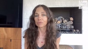 Justine Bateman says artificial intelligence doesn't belong in the arts