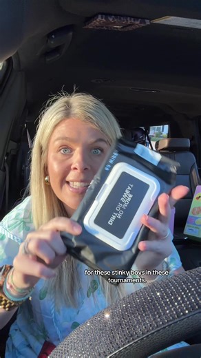 Keep these in your car for practice or games 🚗 BallBoyz wipes clean you up fast—no sweat, no dirt, just a quick reset. #ballplayer #baseballboys #gymlife #sportsgear #stayfresh @BallBoyz Soap