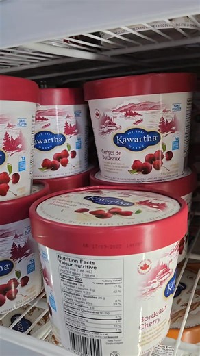🍦 Ice Cream and Your Health 😋 Ice cream is tasty but high in sugar and saturated fat, which can cause weight gain, high cholesterol, and tooth decay if eaten too often. Some brands also contain artificial additives that aren’t good for your body. 🍭 Enjoy it occasionally in small portions, or choose lighter options like frozen yogurt or fruit-based ice cream for a healthier treat! 🍓💪 | Bijoux Wat